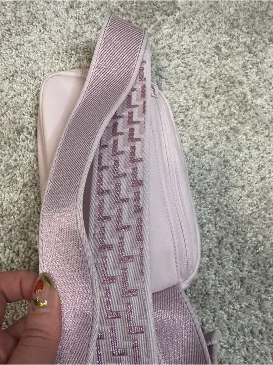 Lululemon Everywhere Belt Bag 1L L Monogram Metallic Blissful Pink/Gold - RARE - Picture 9 of 15